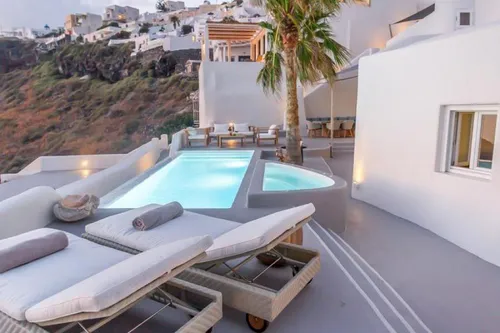 3 Bedrooms Villa in FIROSTEFANI