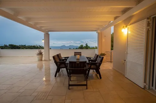 8 Bedrooms Villa in PORTO HELI