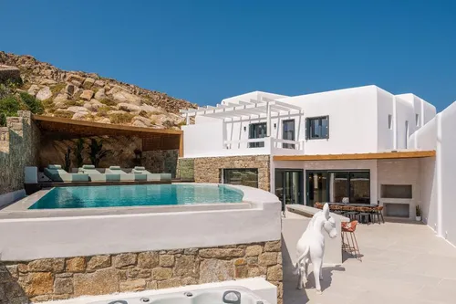 5 Bedrooms Villa in ORNOS