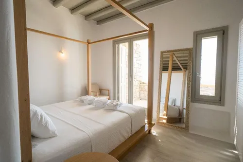 6 Bedrooms Villa in FAROS