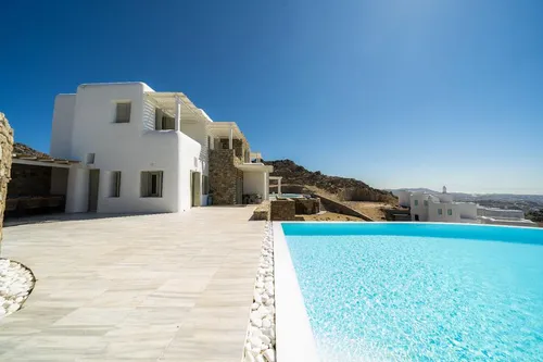 6 Bedrooms Villa in FAROS