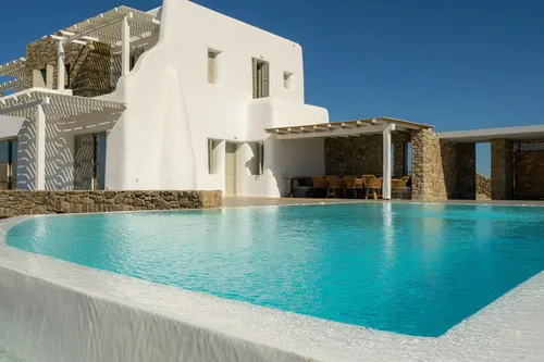 8 Bedrooms Villa in FAROS