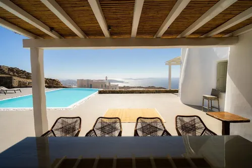 8 Bedrooms Villa in FAROS