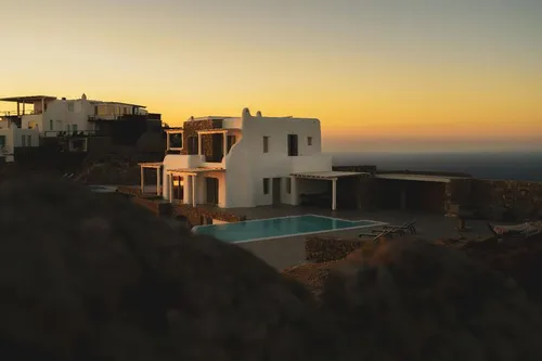 8 Bedrooms Villa in FAROS