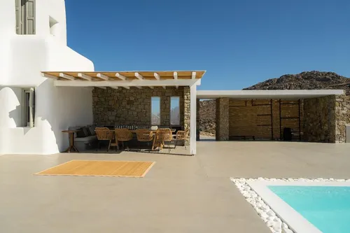 8 Bedrooms Villa in FAROS