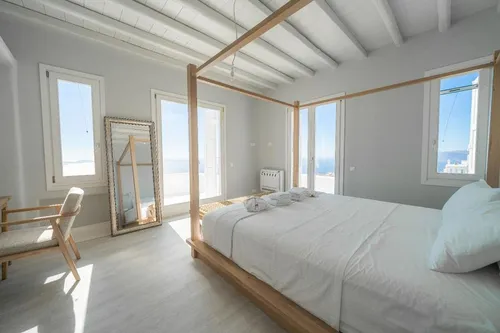 8 Bedrooms Villa in FAROS