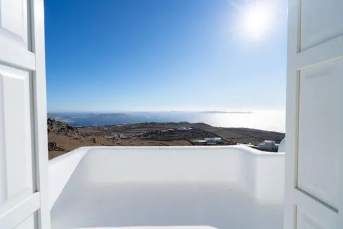 8 Bedrooms Villa in FAROS