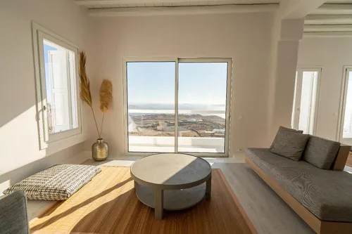 8 Bedrooms Villa in FAROS