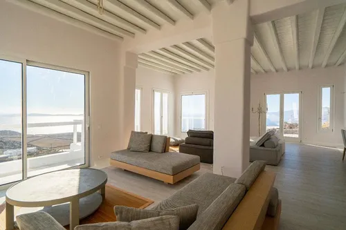 8 Bedrooms Villa in FAROS
