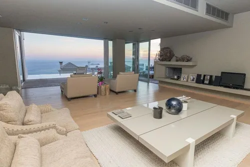 6 Bedrooms Villa in AGIA MARINA