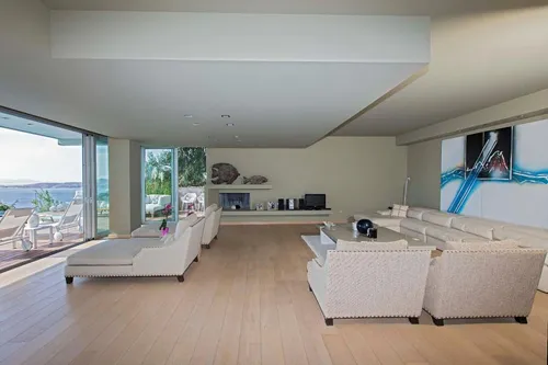 6 Bedrooms Villa in AGIA MARINA