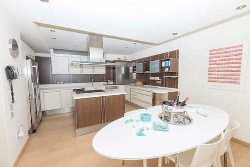 6 Bedrooms Villa in AGIA MARINA