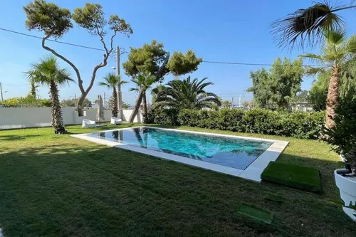 3 Bedrooms Apartment in GLYFADA