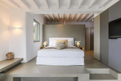 6 Bedrooms Villa in TOURLOS