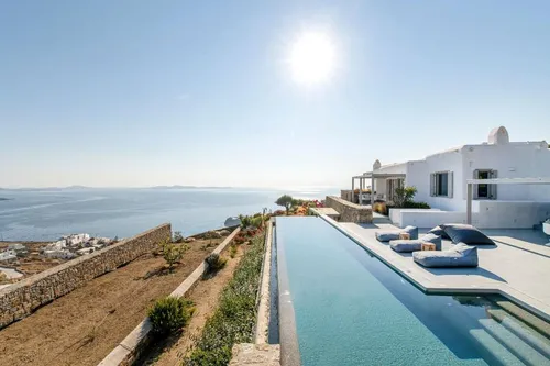 6 Bedrooms Villa in TOURLOS