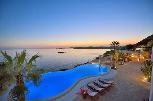 9 Bedrooms Villa in AGIOS LAZAROS