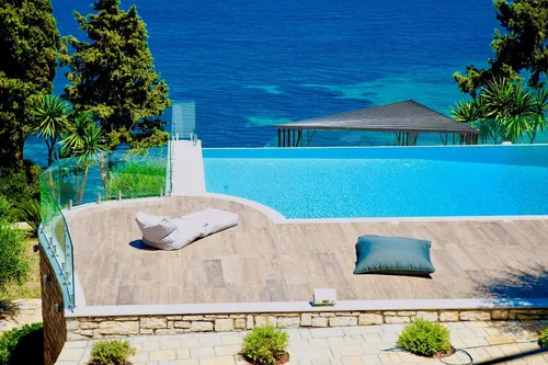 7 Bedrooms Villa in CORFU