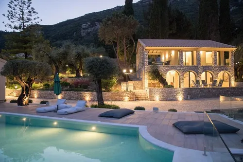 7 Bedrooms Villa in CORFU