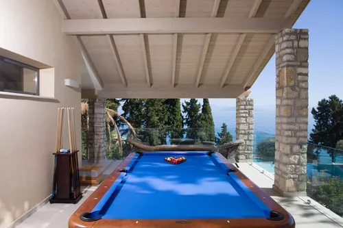 7 Bedrooms Villa in CORFU