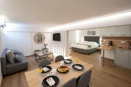 3 Bedrooms Villa in VARI