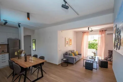 3 Bedrooms Villa in VARI