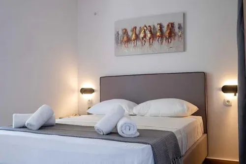 3 Bedrooms Villa in VARI