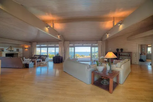 9 Bedrooms Villa in ANAVISSOS