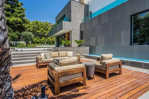 4 Bedrooms Villa in VOULIAGMENI