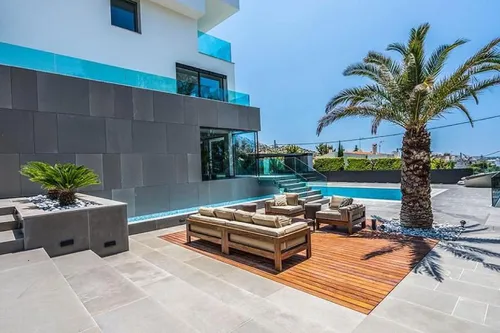 4 Bedrooms Villa in VOULIAGMENI