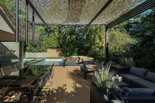 4 Bedrooms Apartment in VOULIAGMENI