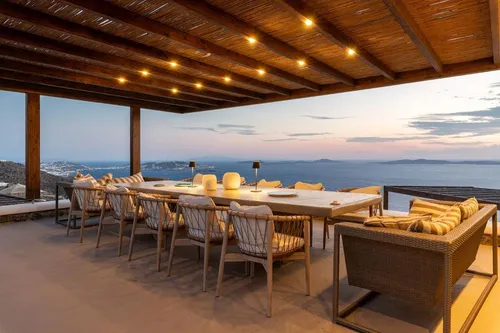 8 Bedrooms Villa in FANARI