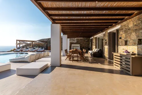 8 Bedrooms Villa in FANARI