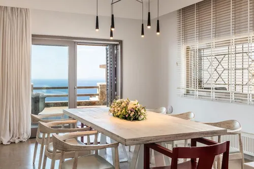 8 Bedrooms Villa in FANARI