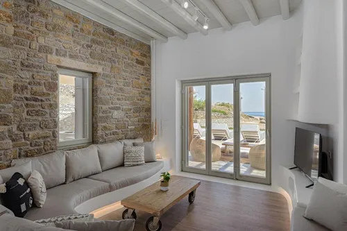 5 Bedrooms Villa in KALAFATIS