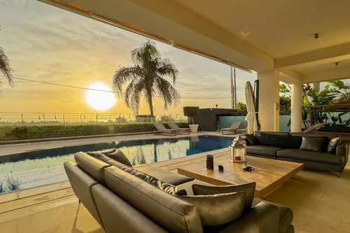 10 Bedrooms Villa in GLYFADA