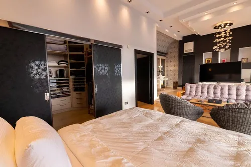 10 Bedrooms Villa in GLYFADA