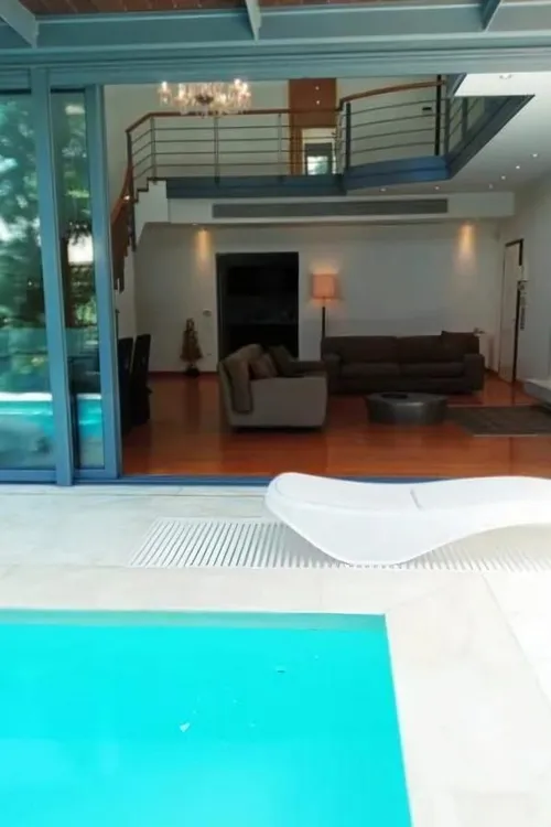 5 Bedrooms Apartment in GLYFADA