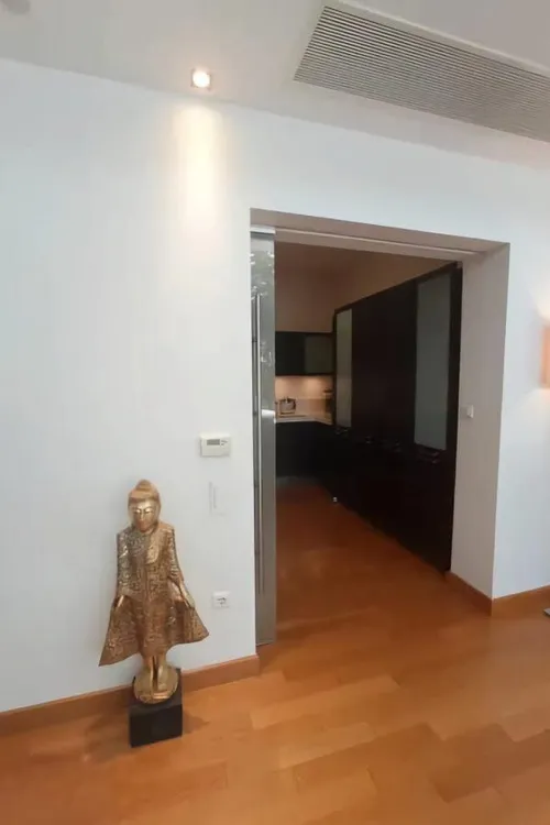 5 Bedrooms Apartment in GLYFADA