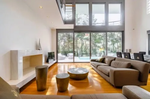 5 Bedrooms Apartment in GLYFADA