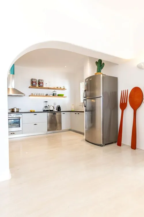 4 Bedrooms Villa in FAROS