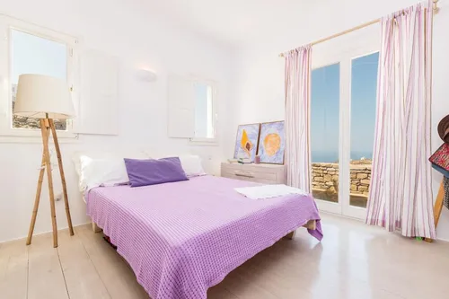 4 Bedrooms Villa in FAROS