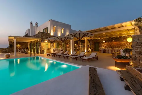 4 Bedrooms Villa in FAROS