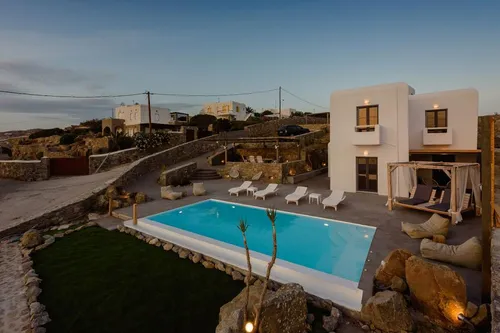 4 Bedrooms Villa in ALEOMANDRA