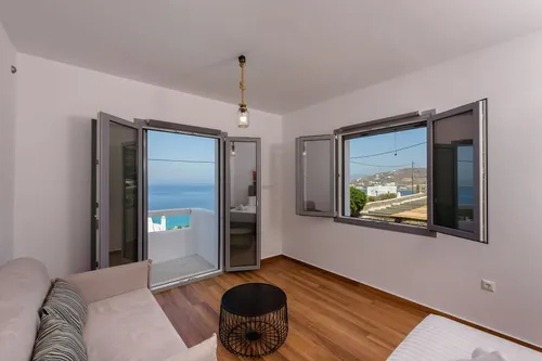 4 Bedrooms Villa in ALEOMANDRA