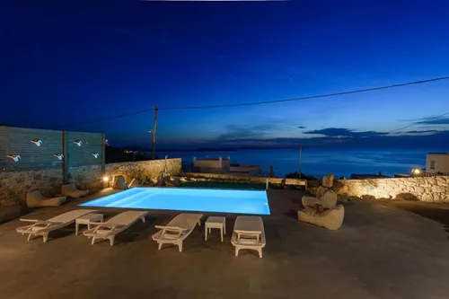 4 Bedrooms Villa in ALEOMANDRA