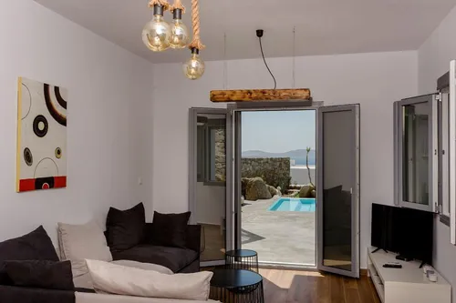 4 Bedrooms Villa in ALEOMANDRA