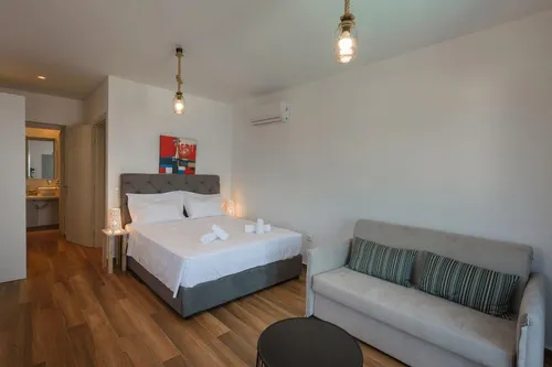 4 Bedrooms Villa in ALEOMANDRA