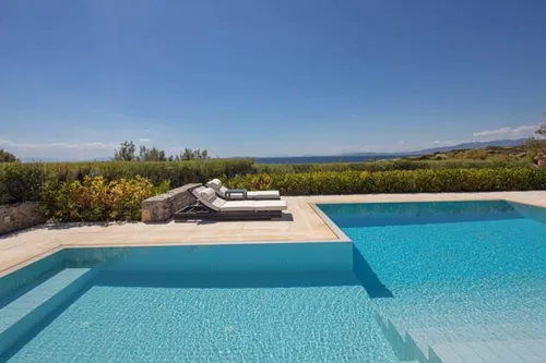 7 Bedrooms Villa in ANAVISSOS