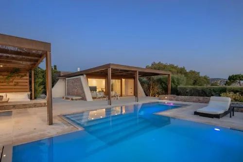7 Bedrooms Villa in ANAVISSOS