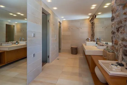 7 Bedrooms Villa in ANAVISSOS